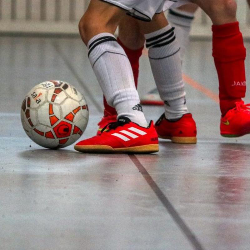 Nedělní futsalový večer ve Kbelích: FC Sapa Praha vs. FC Jerigo 1994 Plzeň